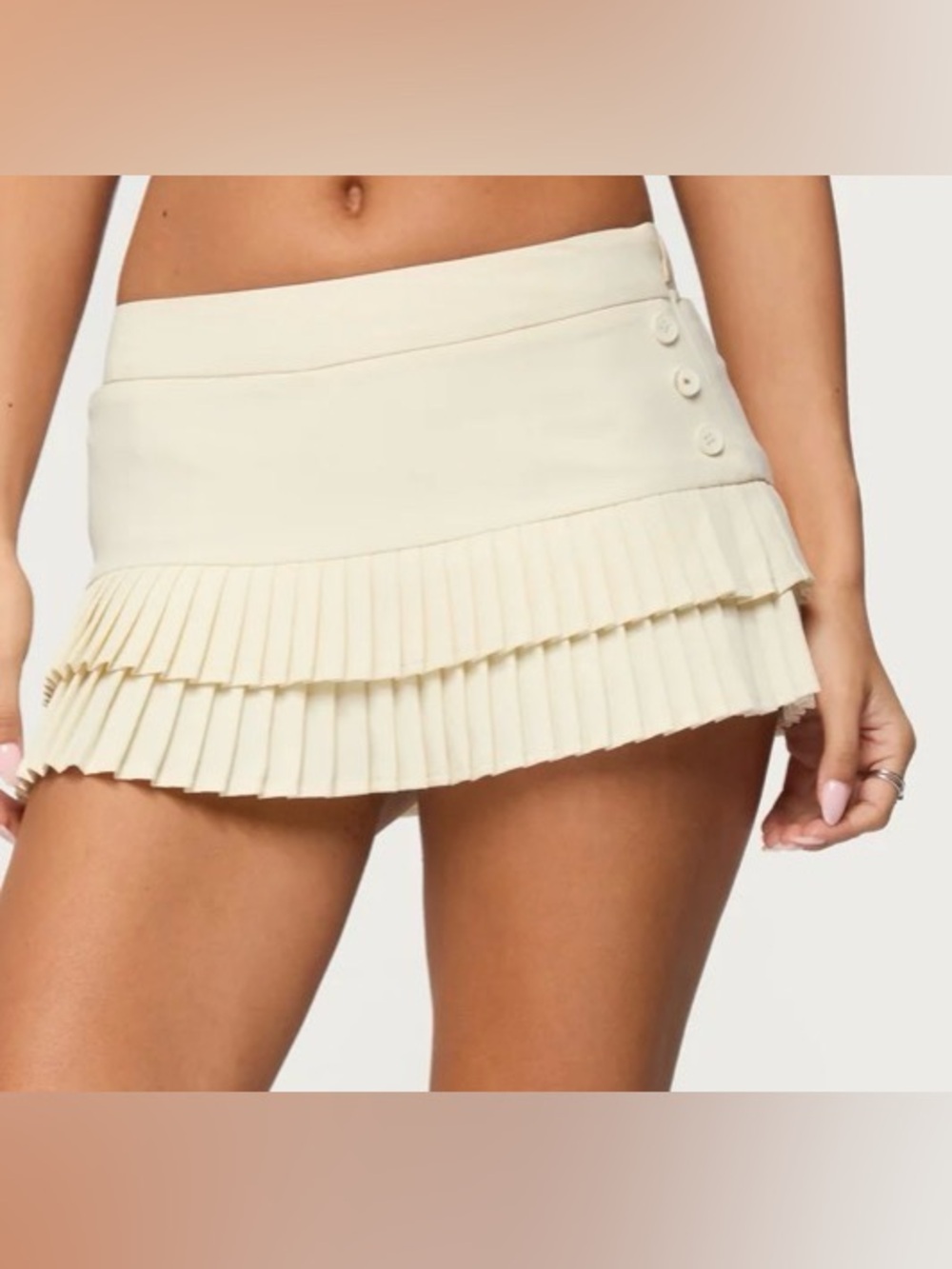 Edikted Women’s Cream Pleated mini Ruffle Skort